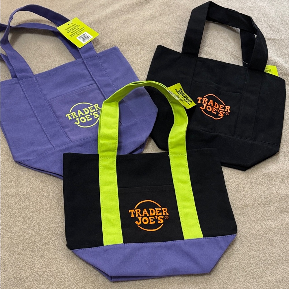 Trader Joe’s set of 3 trick or treat mini totes NWT